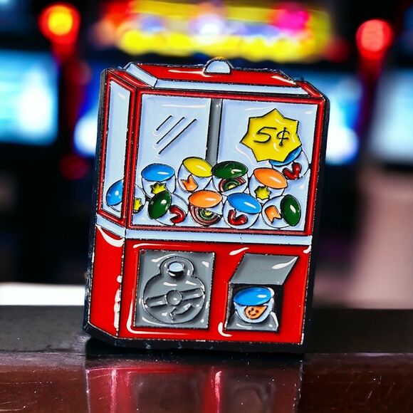 Vintage Claw Pop Up Toy Candy Gum Ball Red Machine Lapel Pin Brooch 5 Cent Retro - Picture 1 of 10